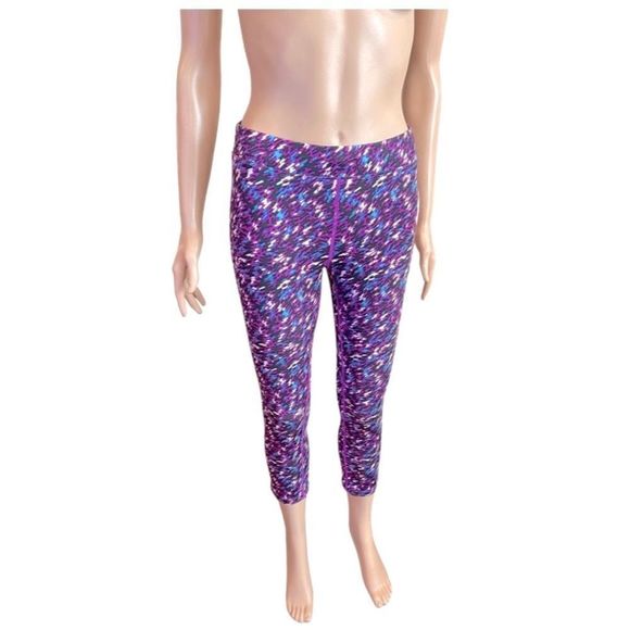 Nike DriFit Capri Legging - Picture 1 of 5
